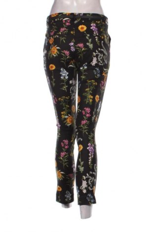 Pantaloni de femei Stradivarius, Mărime M, Culoare Multicolor, Preț 74,00 Lei