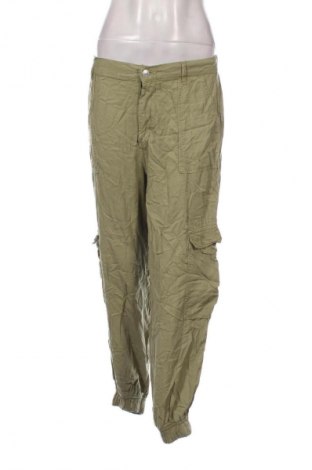 Damskie spodnie Stradivarius, Rozmiar M, Kolor Zielony, Cena 95,99 zł