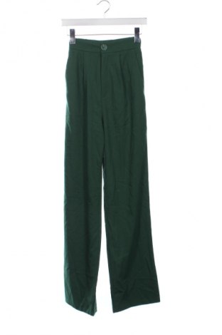 Dámské kalhoty  Stradivarius, Velikost XXS, Barva Zelená, Cena  469,00 Kč
