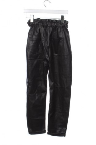 Pantaloni de femei Zara, Mărime XS, Culoare Negru, Preț 166,04 Lei