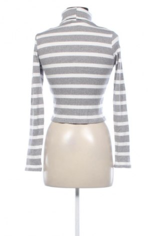 Damenpullover Bershka, Größe L, Farbe Mehrfarbig, Preis 10,99 €
