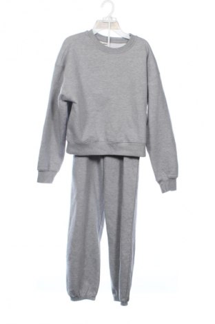 Costum trening de damă Pull&Bear, Mărime M, Culoare Gri, Preț 221,99 Lei