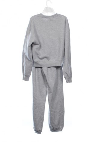 Costum trening de damă Pull&Bear, Mărime M, Culoare Gri, Preț 221,99 Lei