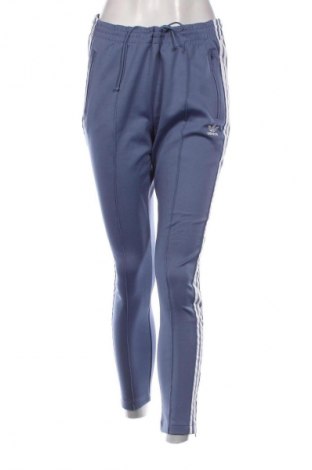 Pantaloni trening de femei Adidas Originals, Mărime M, Culoare Albastru, Preț 104,00 Lei