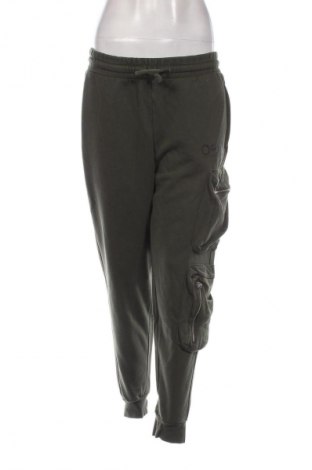 Pantaloni trening de femei Cropp, Mărime S, Culoare Verde, Preț 86,00 Lei