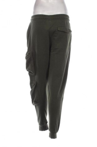 Pantaloni trening de femei Cropp, Mărime S, Culoare Verde, Preț 86,00 Lei
