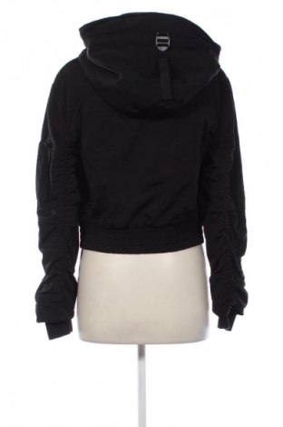 Kurtka damska Bershka, Rozmiar M, Kolor Czarny, Cena 141,38 zł
