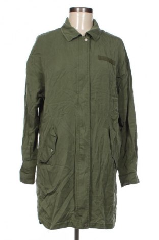 Γυναικείο μπουφάν Bershka, Μέγεθος M, Χρώμα Πράσινο, Τιμή 30,99 €