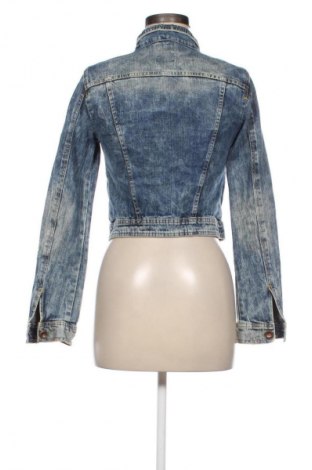 Női dzseki Bershka, Méret M, Szín Sokszínű, Ár 8 074 Ft