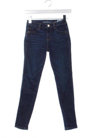 Gyerek farmernadrág Guess, Méret 9-10y / 140-146 cm, Szín Kék, Ár 7 079 Ft