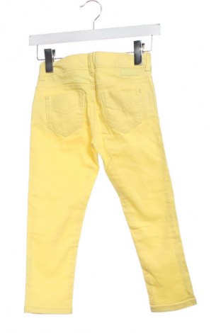 Kinderjeans Okaidi, Größe 8-9y/ 134-140 cm, Farbe Gelb, Preis € 16,37