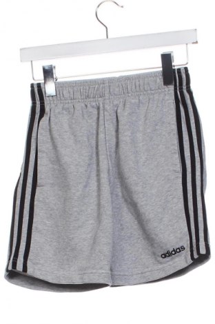 Detské krátke nohavice  Adidas, Veľkosť 10-11y/ 146-152 cm, Farba Sivá, Cena  14,16 €
