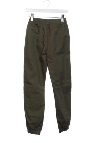 Pantaloni pentru copii LC Waikiki, Mărime 11-12y/ 152-158 cm, Culoare Verde, Preț 108,40 Lei