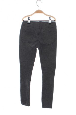 Pantaloni pentru copii Unbranded, Mărime 6-7y/ 122-128 cm, Culoare Gri, Preț 29,99 Lei