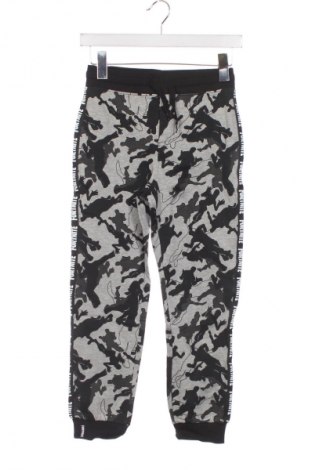 Pantaloni de trening, pentru copii Unbranded, Mărime 9-10y/ 140-146 cm, Culoare Multicolor, Preț 102,00 Lei