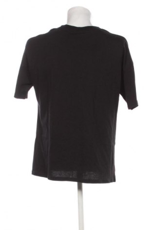 Męski T-shirt Defend, Rozmiar M, Kolor Czarny, Cena 111,99 zł