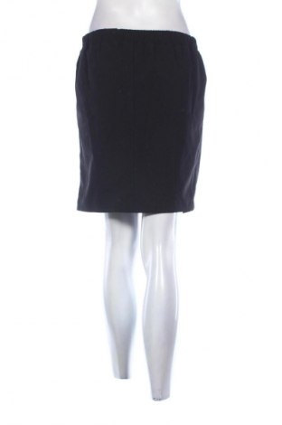 Sukně Calvin Klein Jeans, Velikost S, Barva Černá, Cena  868,00 Kč
