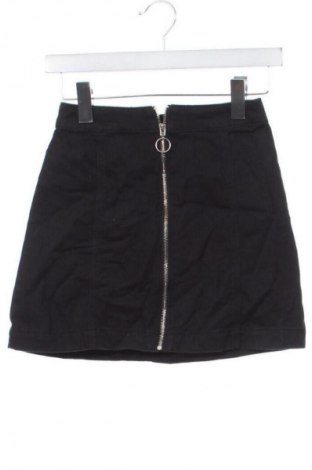 Пола H&M Divided, Размер XXS, Цвят Черен, Цена 29,99 лв.