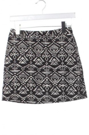 Пола Pull&Bear, Размер S, Цвят Многоцветен, Цена 19,00 лв.