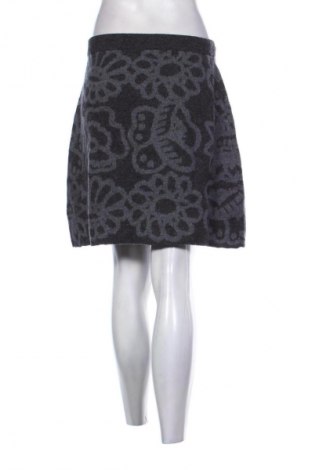 Fustă Uniqlo, Mărime M, Culoare Multicolor, Preț 105,00 Lei