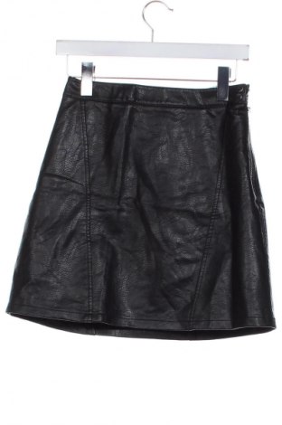 Пола Zara, Размер XS, Цвят Черен, Цена 18,99 лв.