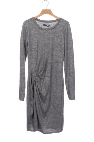 Sukienka Abercrombie & Fitch, Rozmiar XS, Kolor Szary, Cena 113,10 zł