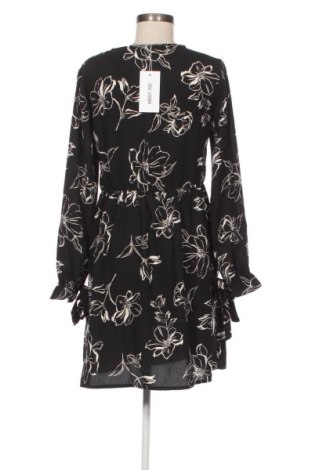 Kleid About You, Größe M, Farbe Mehrfarbig, Preis € 43,99