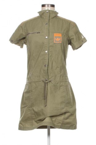 Рокля Adidas Originals, Размер M, Цвят Зелен, Цена 189,99 лв.