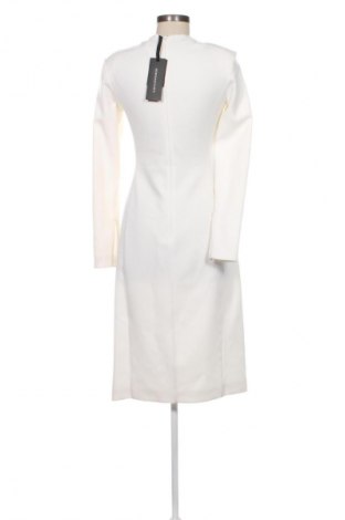 Kleid BCBG Max Azria, Größe M, Farbe Weiß, Preis € 174,99