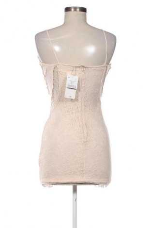 Rochie Bershka, Mărime S, Culoare Bej, Preț 116,37 Lei