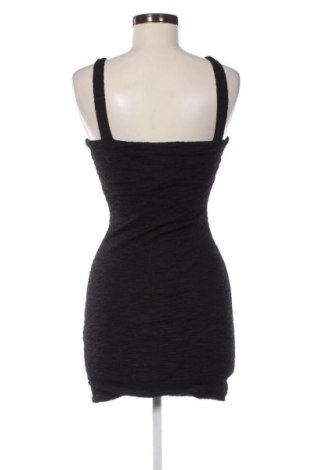 Φόρεμα Bershka, Μέγεθος M, Χρώμα Μαύρο, Τιμή 15,86 €