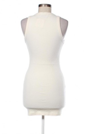 Φόρεμα Bershka, Μέγεθος L, Χρώμα Εκρού, Τιμή 11,99 €