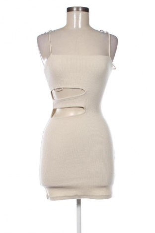 Rochie Bershka, Mărime S, Culoare Bej, Preț 78,79 Lei