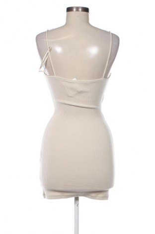Rochie Bershka, Mărime S, Culoare Bej, Preț 78,79 Lei