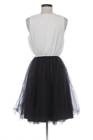 Rochie Cherry Koko, Mărime M, Culoare Multicolor, Preț 146,73 Lei