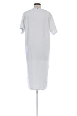 Φόρεμα DAZY, Μέγεθος S, Χρώμα Λευκό, Τιμή 18,99 €
