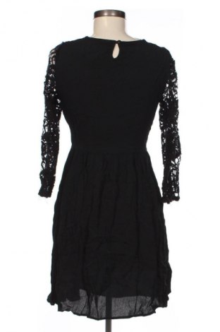 Šaty  Gina Tricot, Velikost S, Barva Černá, Cena  439,00 Kč