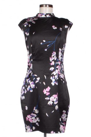 Рокля Guess By Marciano, Размер M, Цвят Многоцветен, Цена 190,04 лв.