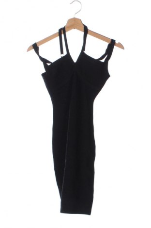 Рокля Guess By Marciano, Размер S, Цвят Черен, Цена 254,99 лв.