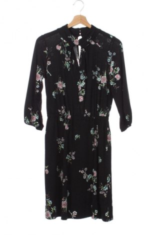 Рокля H&M, Размер XS, Цвят Многоцветен, Цена 29,99 лв.
