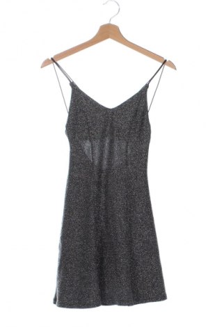 Рокля H&M Divided, Размер XS, Цвят Сребрист, Цена 60,25 лв.