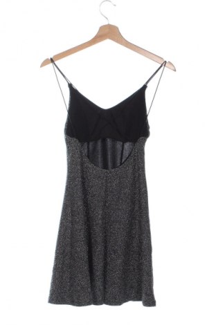 Рокля H&M Divided, Размер XS, Цвят Сребрист, Цена 60,25 лв.