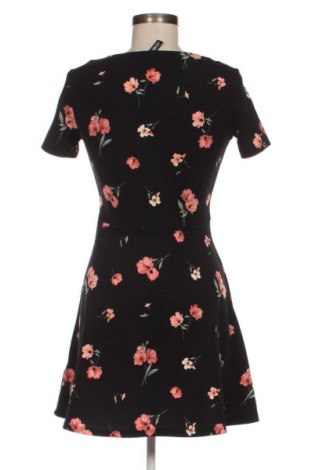 Kleid H&M Divided, Größe M, Farbe Mehrfarbig, Preis € 20,99