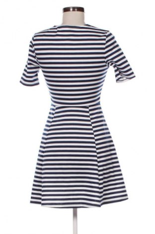 Рокля H&M Divided, Размер S, Цвят Многоцветен, Цена 29,99 лв.