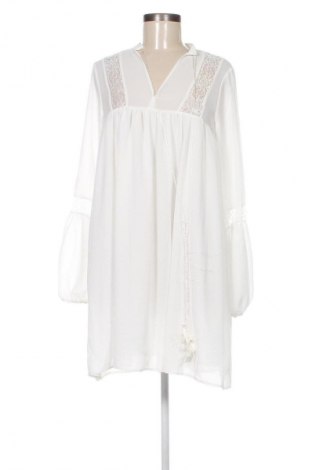 Ruha Kaos, Méret M, Szín Fehér, Ár 50 299 Ft