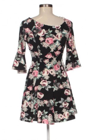 Φόρεμα NEW COLLECTION, Μέγεθος M, Χρώμα Πολύχρωμο, Τιμή 30,99 €