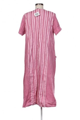 Рокля NEW COLLECTION, Размер XL, Цвят Многоцветен, Цена 85,70 лв.