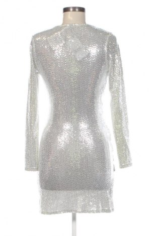 Рокля NEW COLLECTION, Размер S, Цвят Сребрист, Цена 109,99 лв.