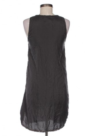 Φόρεμα Nile, Μέγεθος S, Χρώμα Γκρί, Τιμή 68,74 €