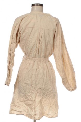 Kleid Primark, Größe M, Farbe Beige, Preis 20,99 €